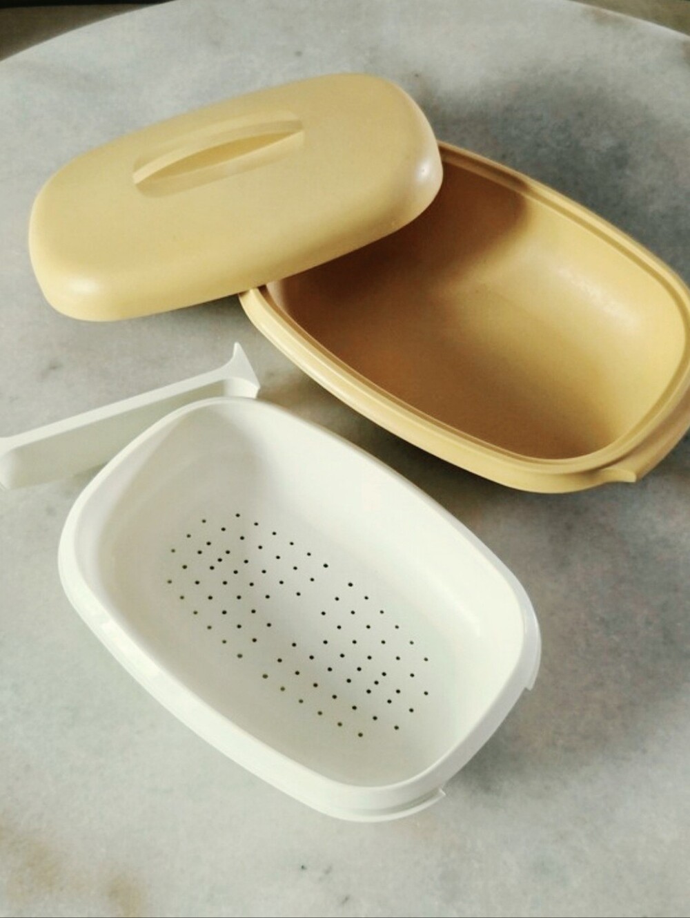 Vintage 4-Piece Tupperware Microwave Steamer Set in "Harvest Gold"